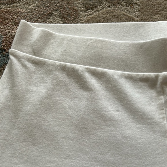 J. Jill Pure Jill Size M slim leg cropped pants - Picture 2 of 4